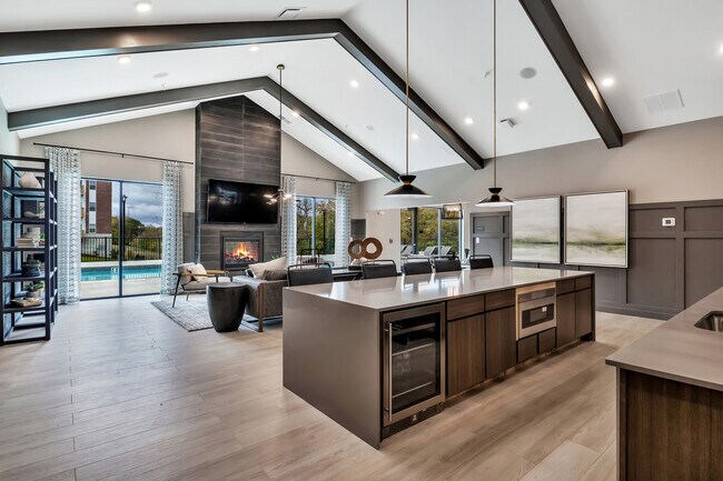 Photo - 8935 Willow Glen Dr