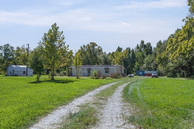 Photo - 806 Co Rd 2112