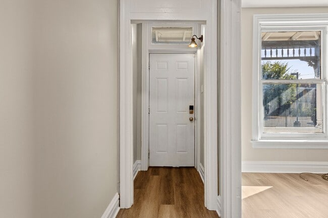 Photo - Spacious 4 Bedroom Single Family on Susquehanna St