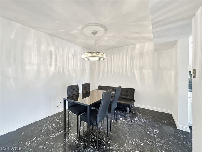 Photo - 730 S Royal Crest Cir Unit 424