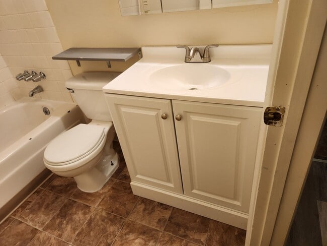 Photo - Zou 1315 Duplex Unit #A