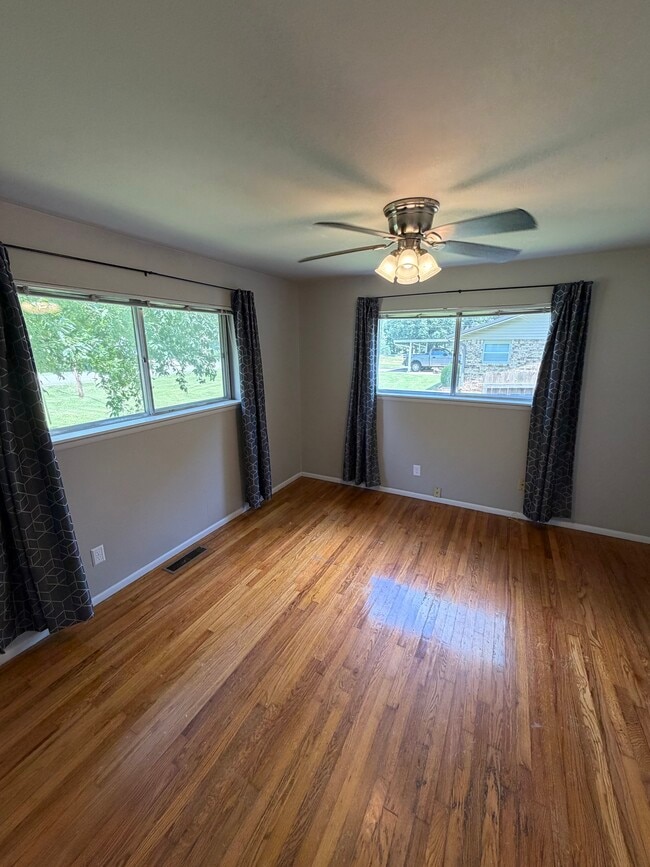 Photo - 2332 N Gooseberry Ln