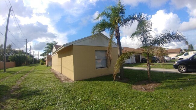 Building Photo - 5721 Wingham Way Rental
