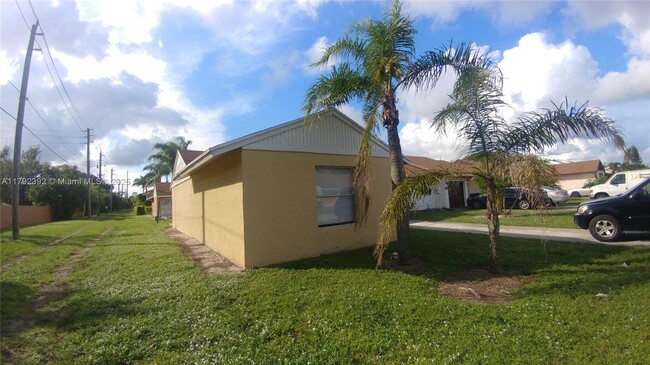 Photo - 5721 Wingham Way Townhome
