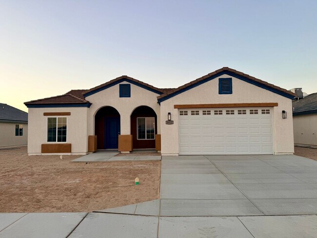 4022 Eric Salazar Pl
