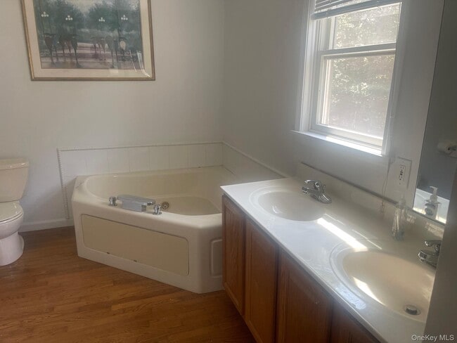Photo - 484 N Magee St