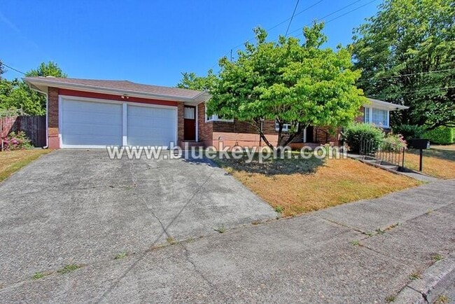 4 Bed, 2 Bath Home with Finished Basement, Lg Fenced Corner Lot, Office and 2 Car Garage