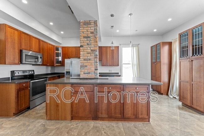 Photo - 1006 Lexington Ave