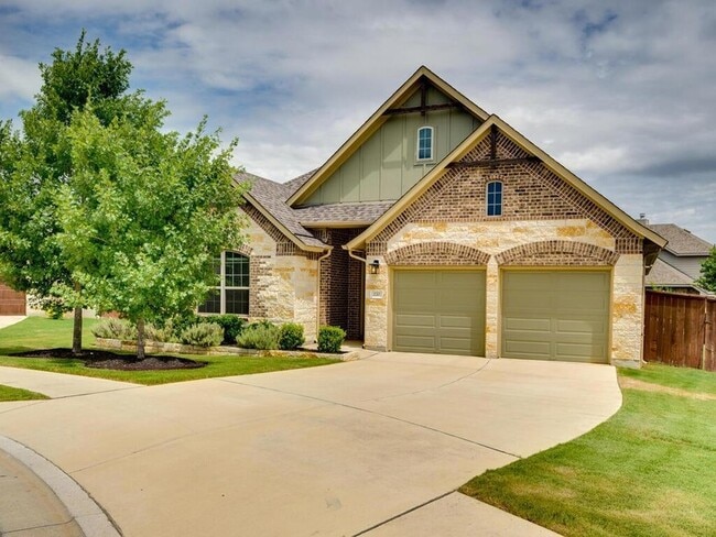 Building Photo - 220 Oxbow Cove