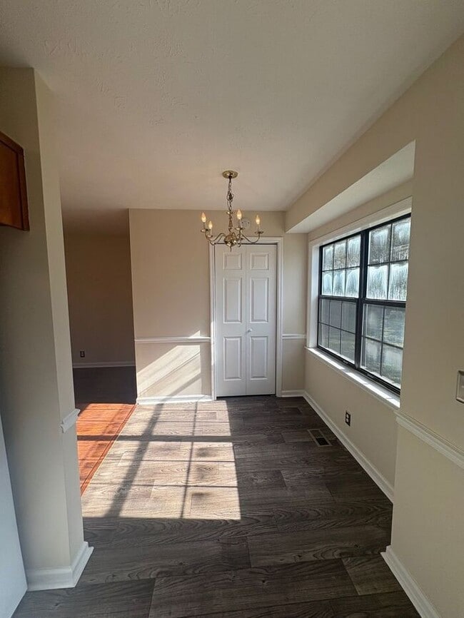 Photo - 3 Bed/2 Bath with Deck/Yard in quite neigh...