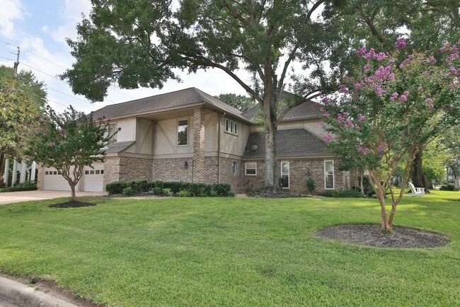 Photo - 9203 Godstone Ln