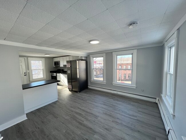 Living Area - 4 Starr Plz Unit 2nd Floor