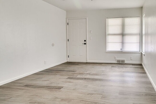 Photo - 2417 Becker Pl