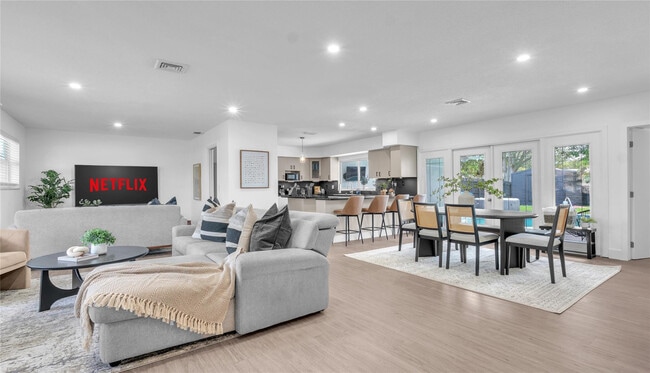 Photo - 2201 N 50th Ave