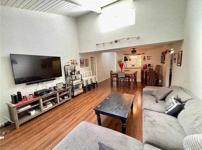 Photo - 18350 Hatteras St Unidad 260