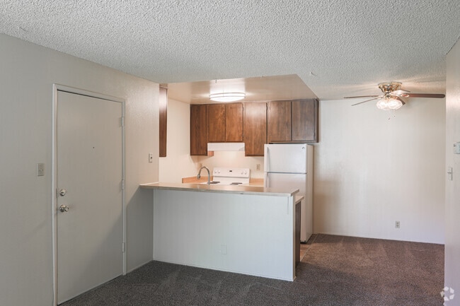 2BR, 1BA - 748 SF
