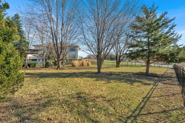 Photo - 1522 Legend Trail Dr