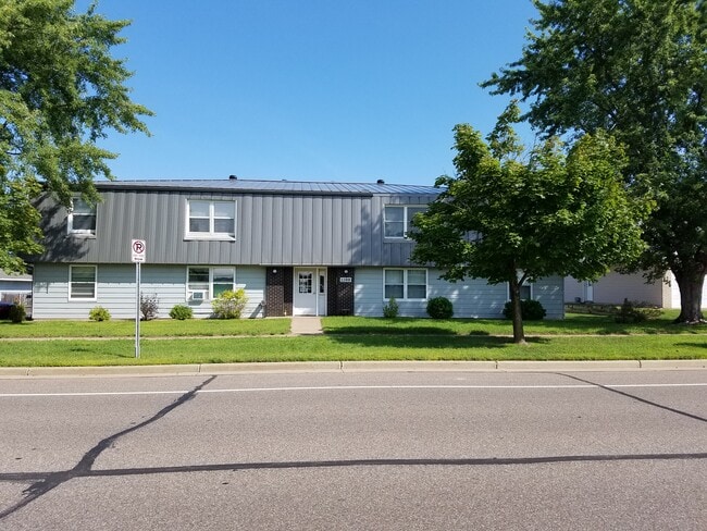 Building Photo - 1108 W Hamilton Ave Unit 7