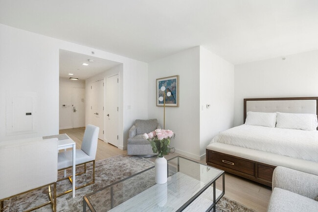 Photo - 500 W 50th St Unit ID1461702P