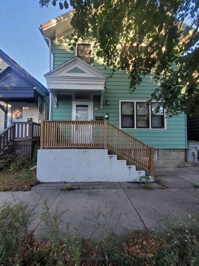 Building Photo - 1505-1505A S 3rd St. (Duplex) Unit 1505A - Upper