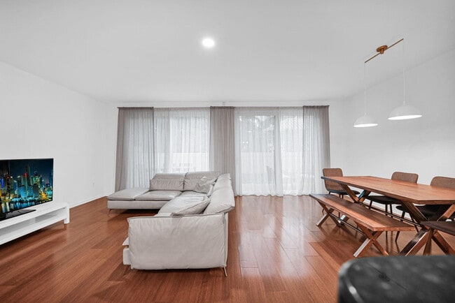 Photo - 21385 Marina Cove Cir