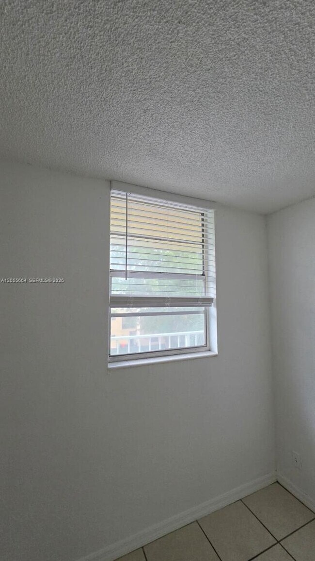 4550 NW 9th St Unit 308E