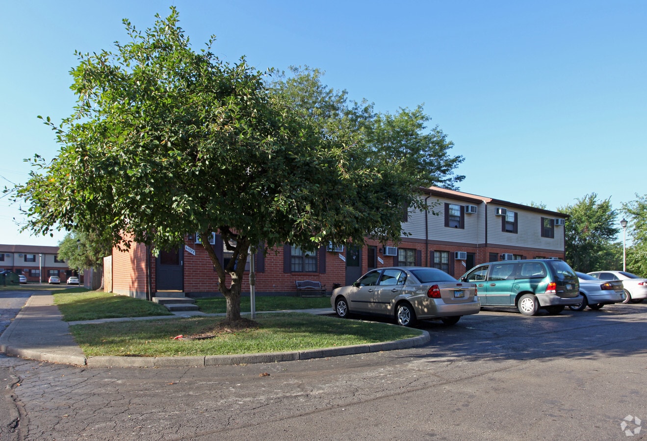 Photo - Applewood Village Apartments