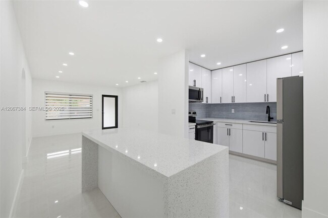 Photo - 5000 SW 5th Terrace