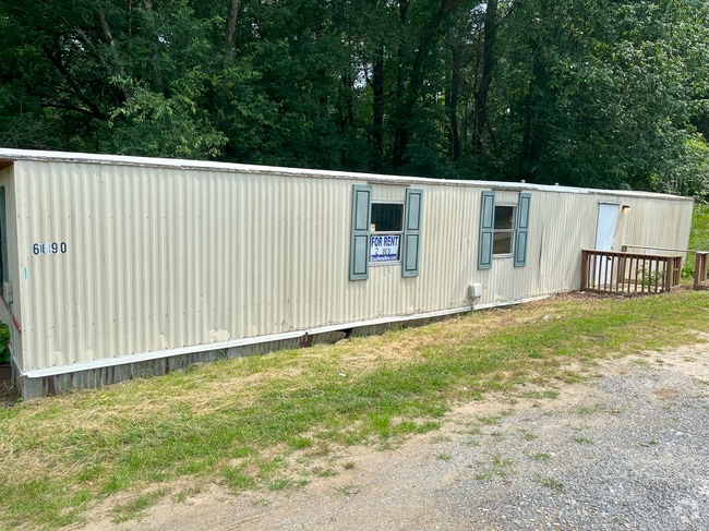 Building Photo - 6690 Skyview Dr SE Rental