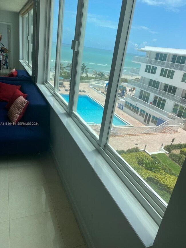 Photo - 5401 Collins Ave Unit 412