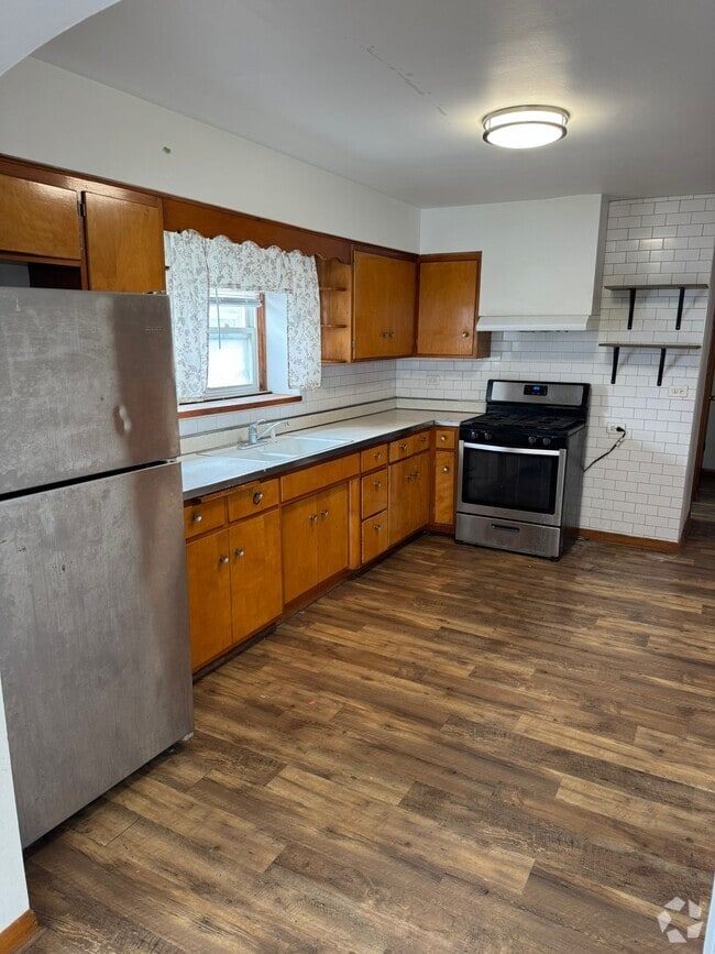 Building Photo - 7601 W 60th Pl Rental