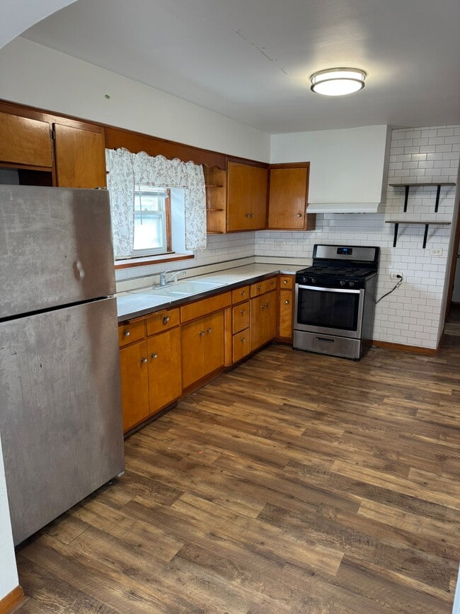 Building Photo - 7601 W 60th Pl Rental