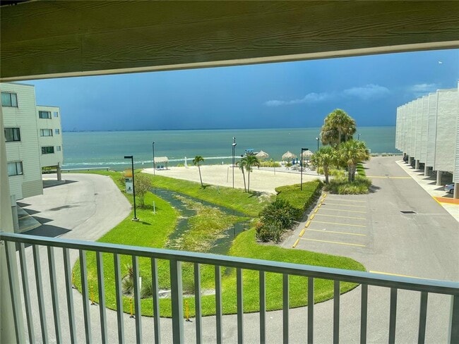 Building Photo - 2506 N Rocky Point Dr Unit 341