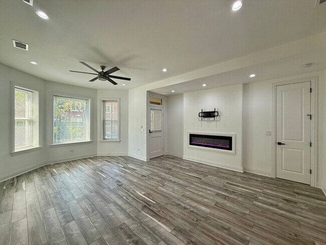 Photo - 2109 N Spaulding Ave