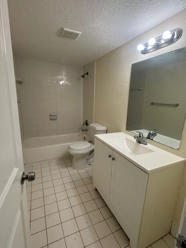 Photo - 15205 NE 6th Ave