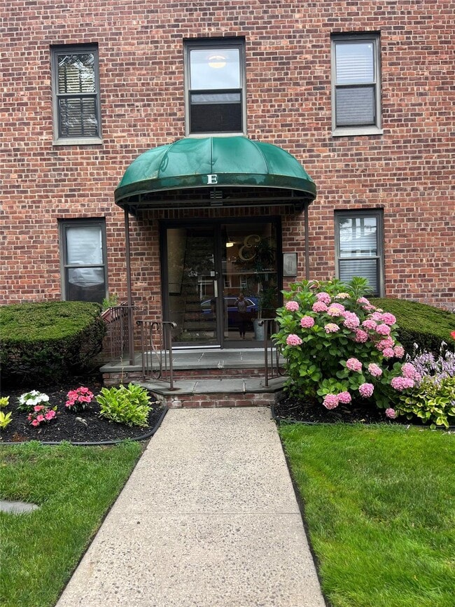 Building Photo - 320 Atlantic Ave Unit E3 Rental