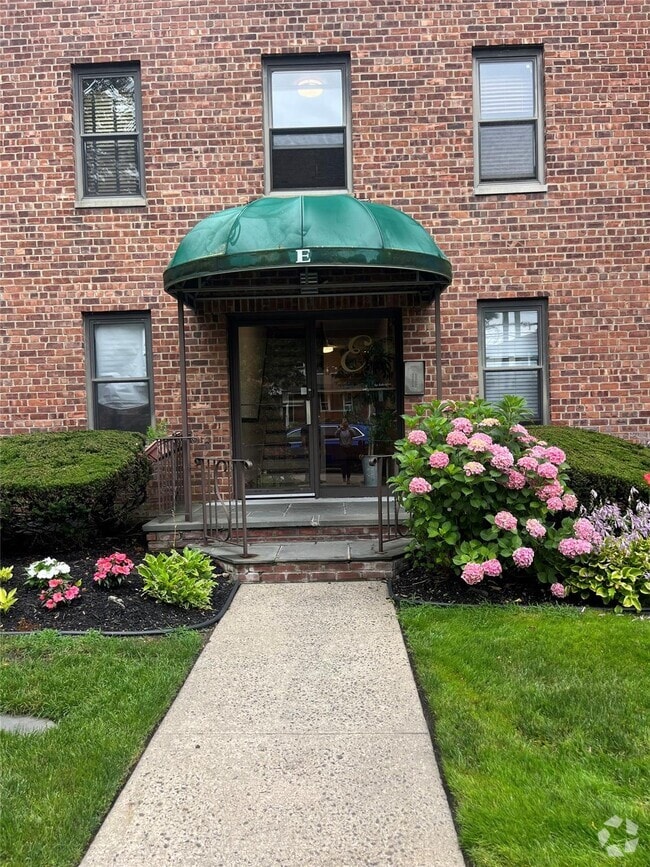 Building Photo - 320 Atlantic Ave Unit E3 Rental