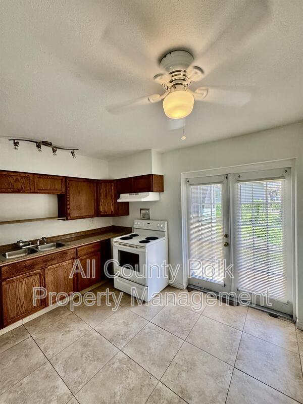 Photo - 2415 S Crystal Lake Dr