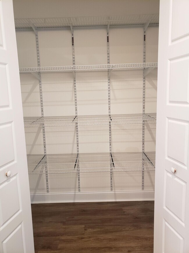 Photo - 704 Burroughs St