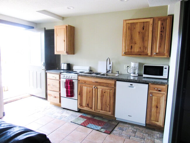 Photo - 605 Marvin Ave Apartments Unit 605B