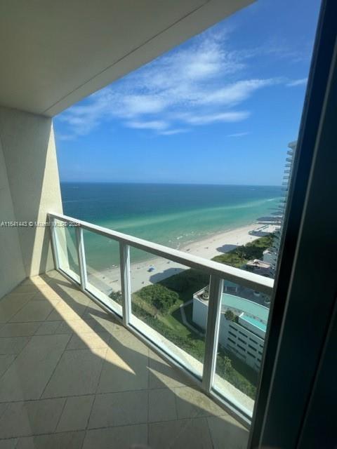 Photo - 16699 Collins Ave Unidad 2409