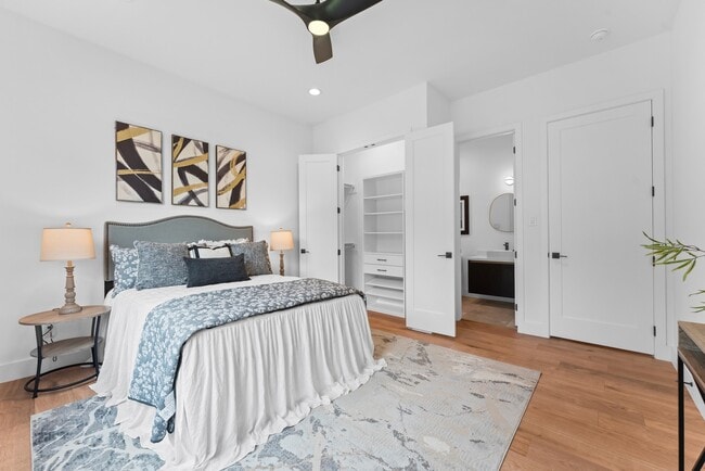 Photo - 6711 Housman