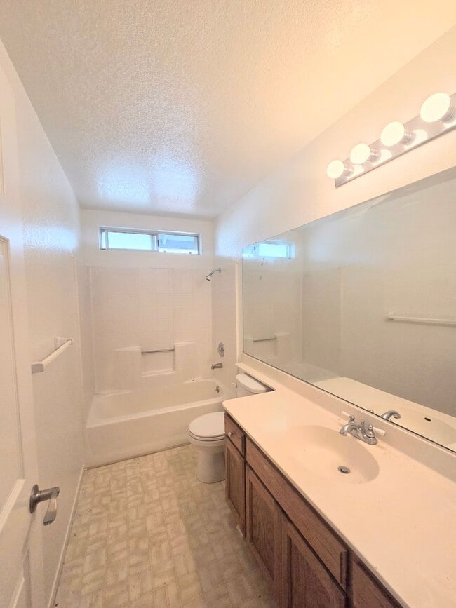 Photo - 3 bedroom 2 bathroom Cotati Gem