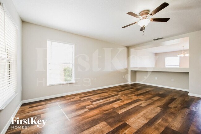 Photo - 622 Rosselli Blvd