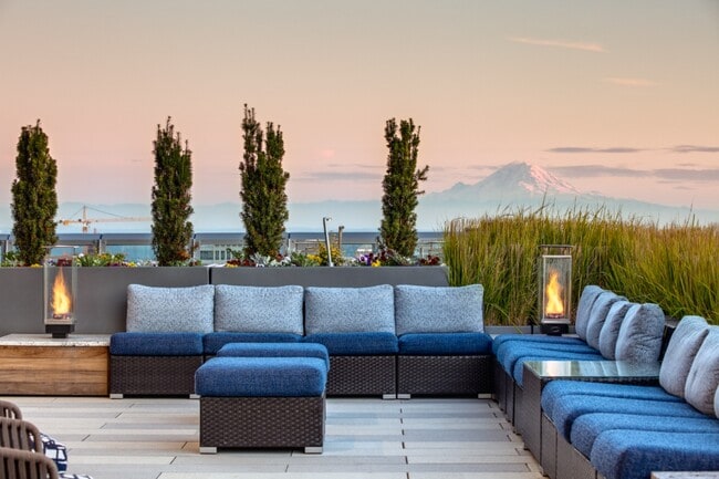 Photo - Premiere on Pine