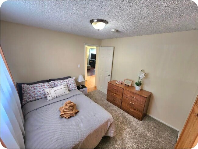 Photo - 1301 W 42nd Ave Unit Apt 2
