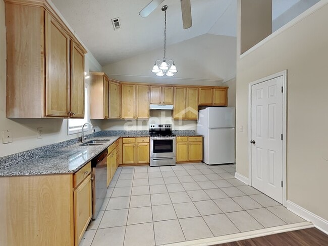 Photo - 4701 W Lake Dr SE