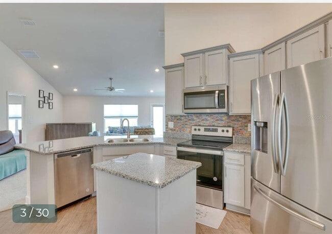 Photo - 303 Shad Way