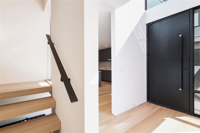 Photo - 3515 Edgewater St