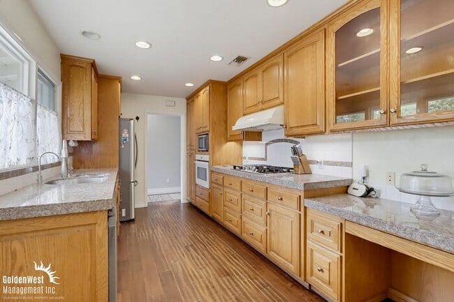 Beautifully Updated 4Bdm 3Ba Home with Private Pool & 2-Car Garage in Mount Helix!